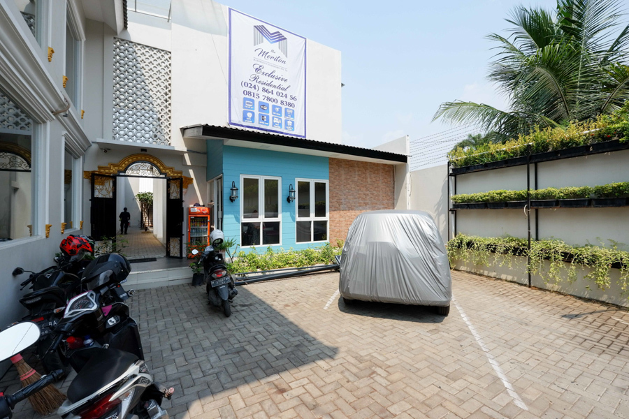 Reddoorz Plus Near Paragon Mall Semarang 30/33