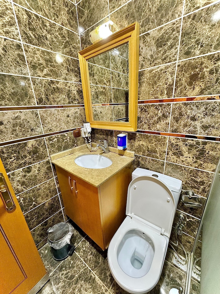 Grand Papirus Hotel 41/43