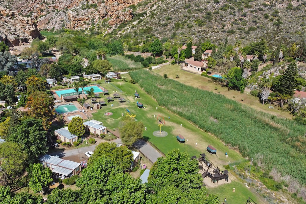Montagu Springs Resort 40/50