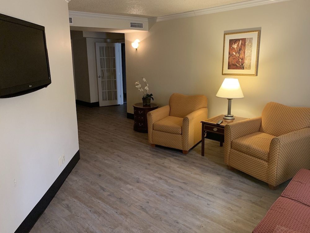 Radisson Hotel Lenexa Overland Park 32/54