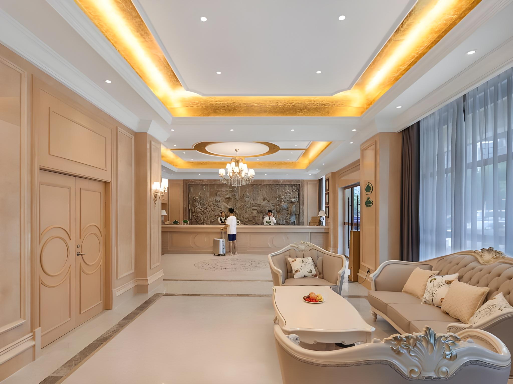 Vienna Hotel(Wanda store, Honggutan, Nanchang) 32/35