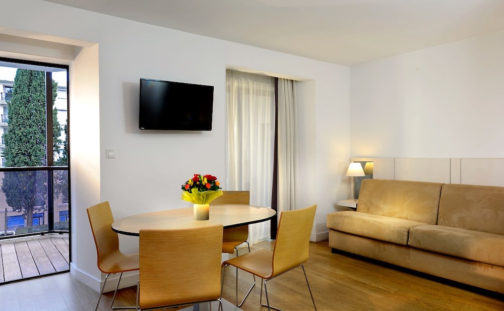 Residence Resideal Premium Cannes 18/42