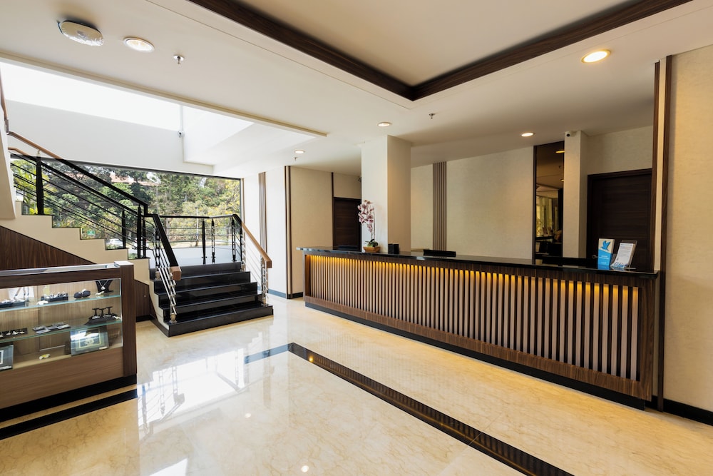 Next Hotel Yogyakarta 11/61