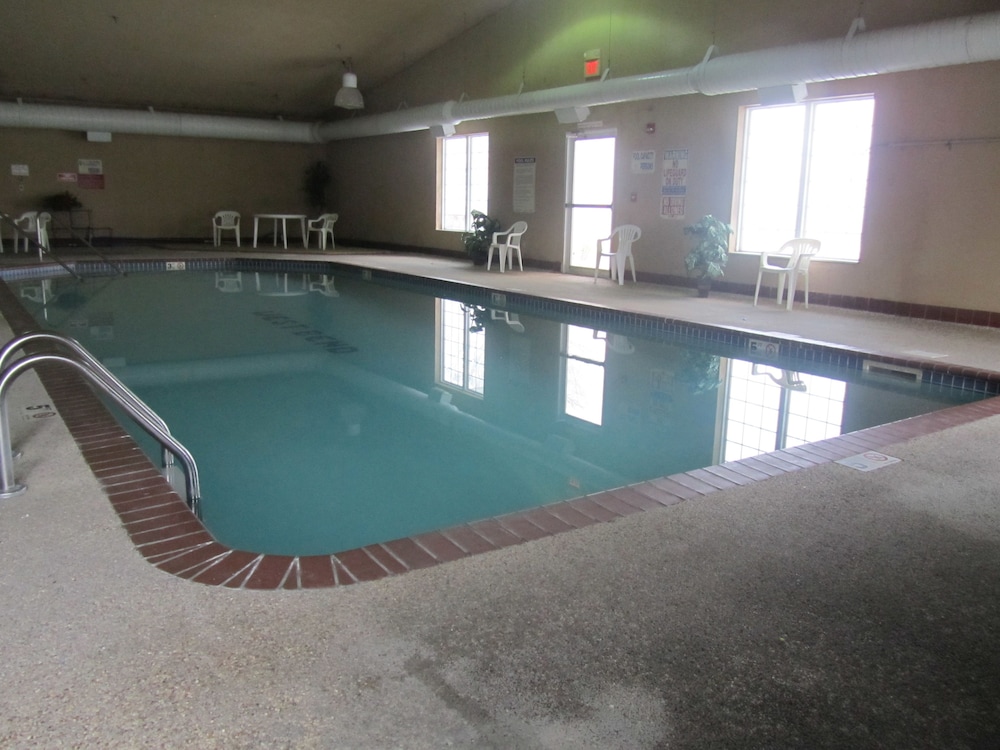Park View Inn And Suites And Conference Center 62/65