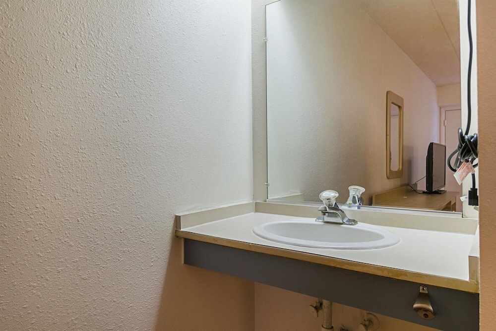 Motel6 Knoxville, TN - North 40/45