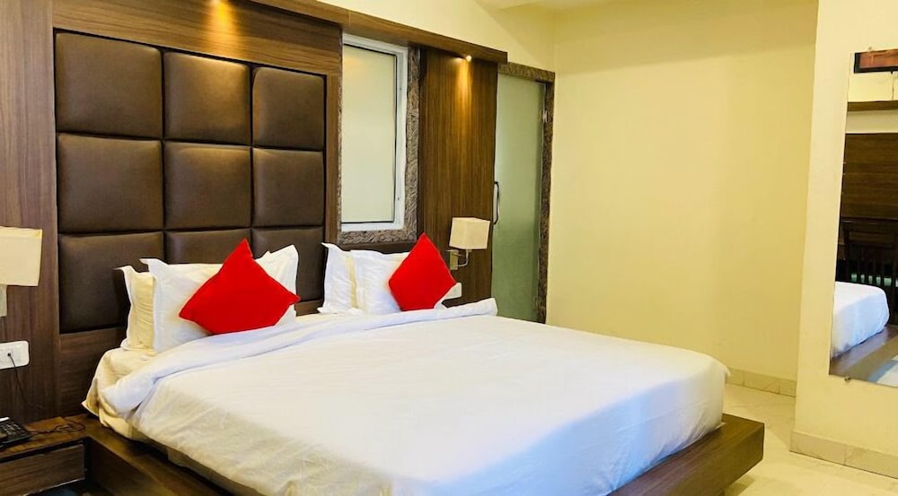 Hotel Gyan Garh Udaipur 17/49