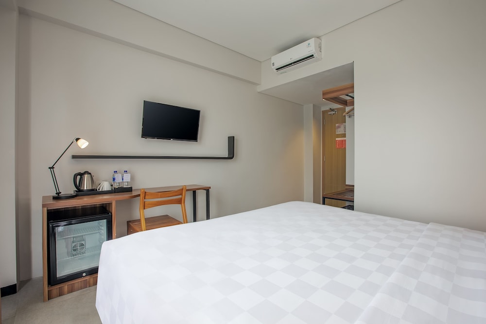 Swiss-Belinn Timika 14/41