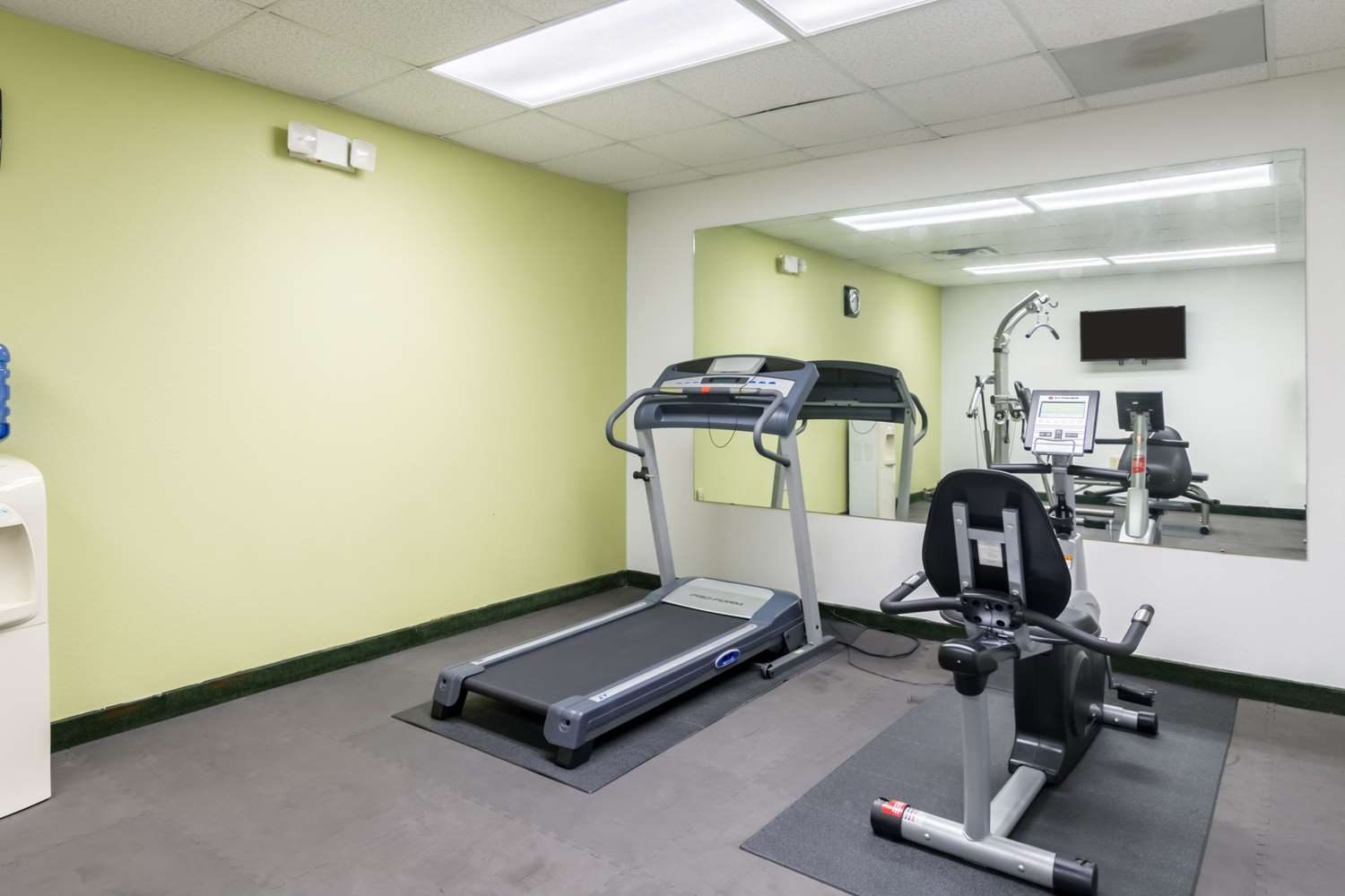 Quality Inn & Suites Alma I-40 15/26