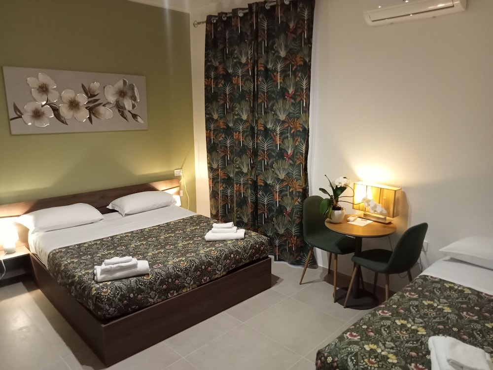 شقة سكنية فاخرة بأربعة أسرّة وسريرين كوين مع أريكة، Deluxe Rooms 4/9