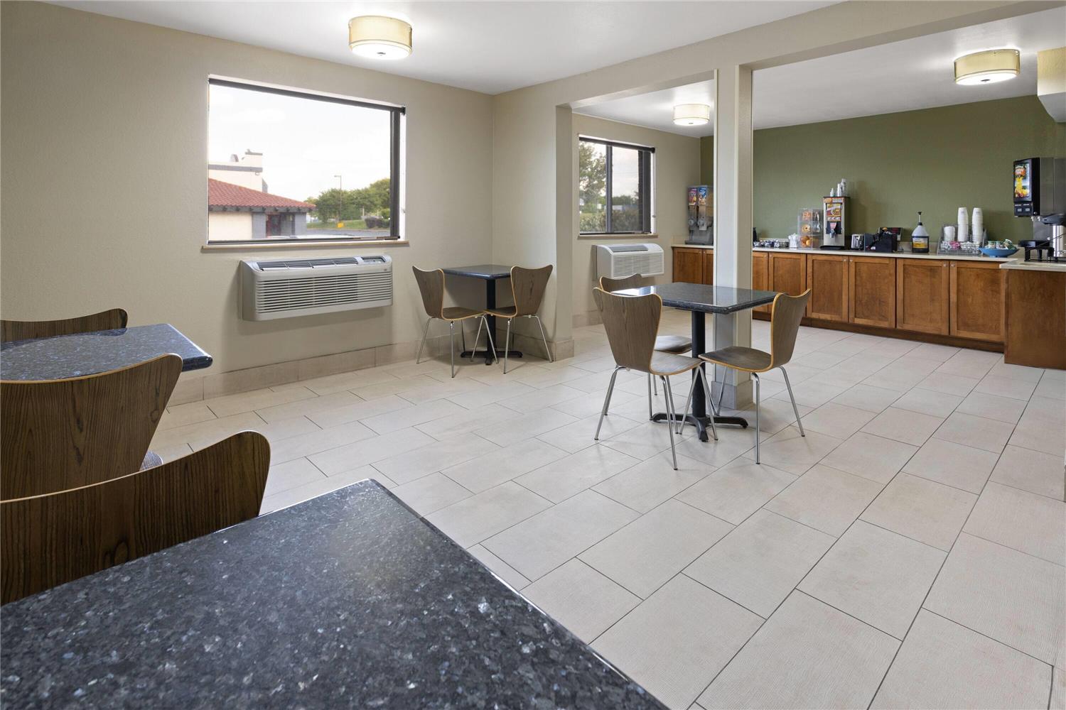 Super 8 By Wyndham Richmond Midlothian Turnpike 19/26