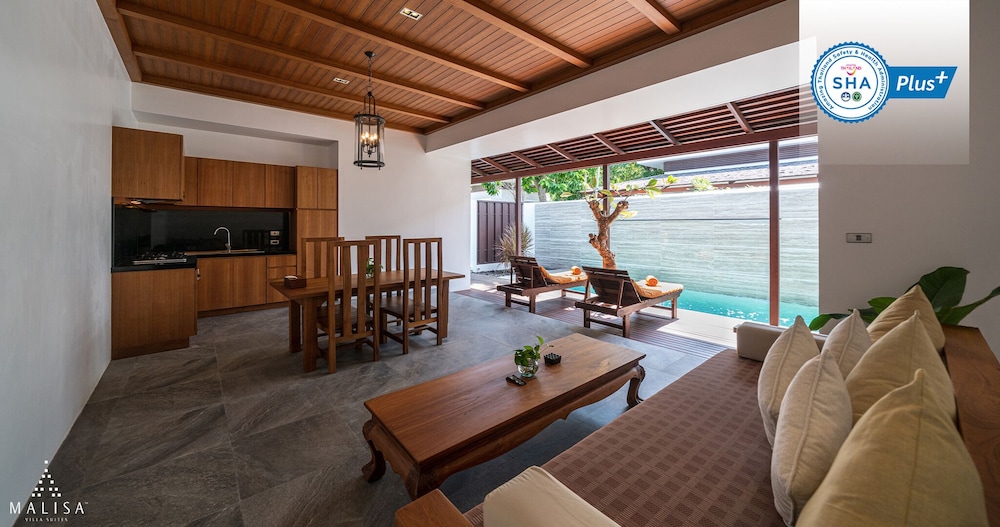 Malisa Villa Suites 69/87