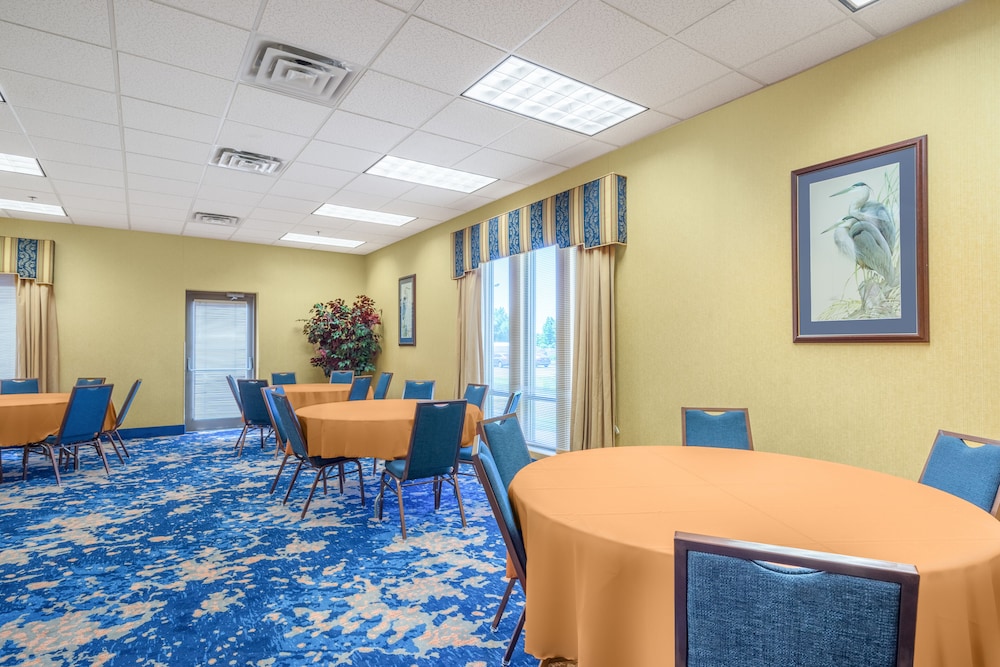 Holiday Inn Express Cambridge 35/36
