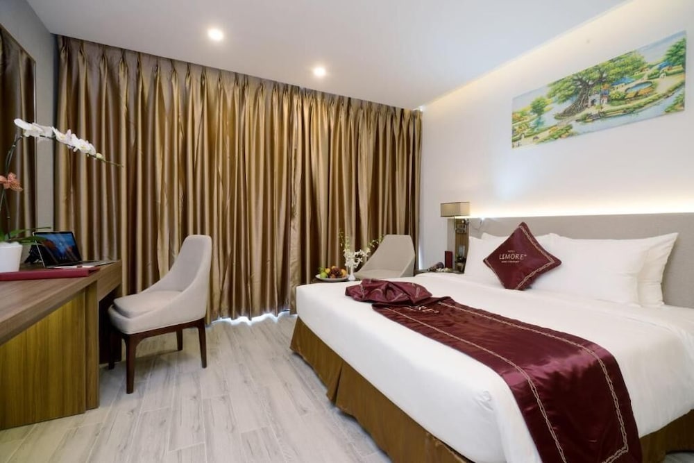 1 Bedroom, Senior, King Bed, City View