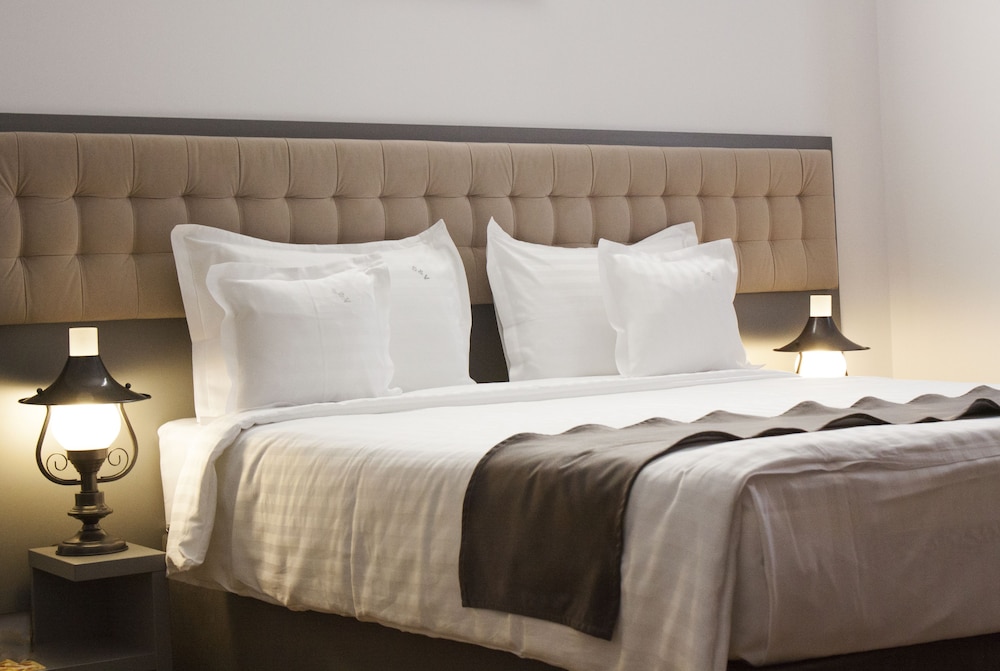 Ambra Boutique Hotel And Bistro 33/68