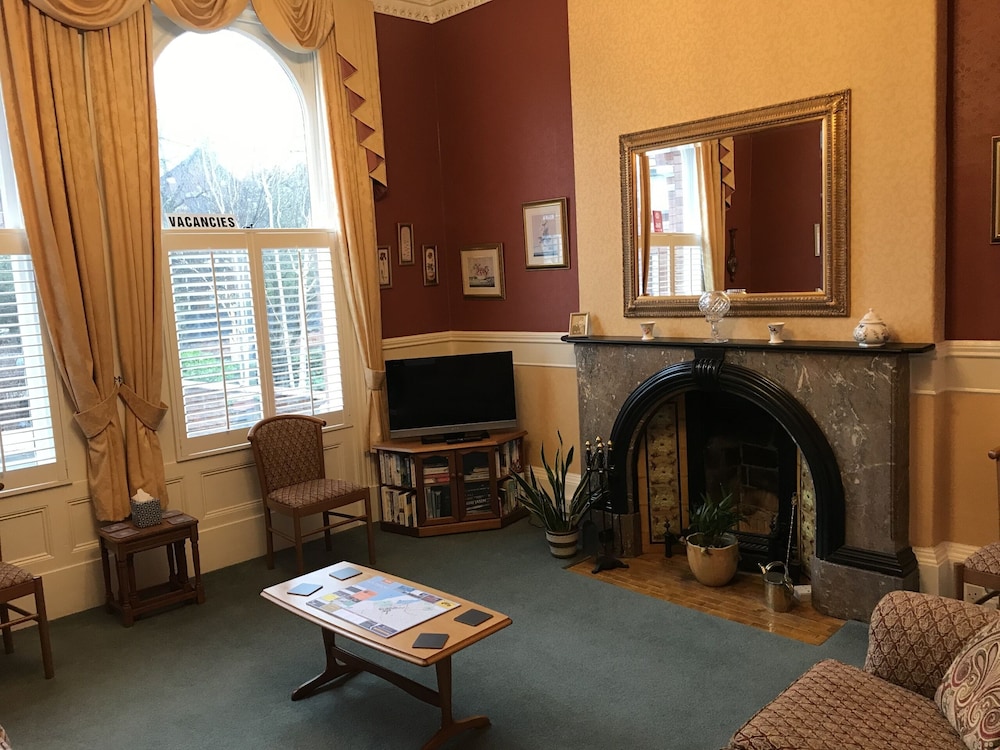 Bowden Lodge Hotel 33/50