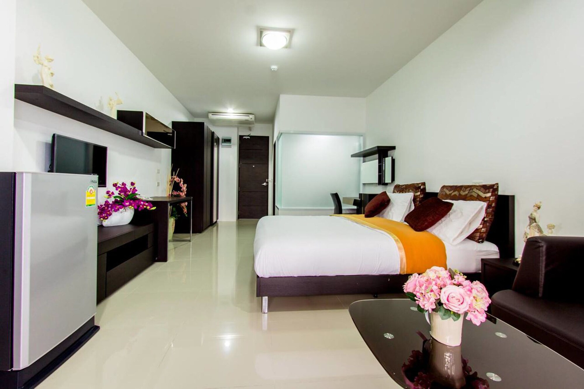1 BEDROOM, APARTMENT