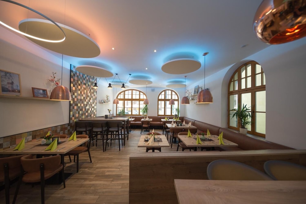 Hotel Restaurant Piazza 33/50