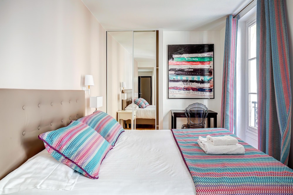 Apartments Du Louvre - Le Marais 8/50