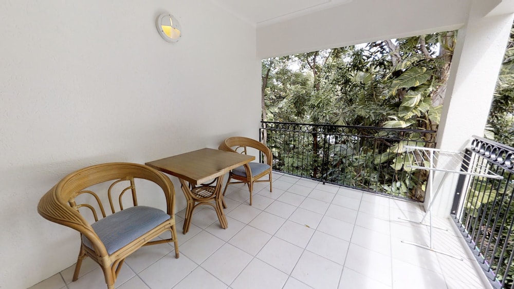 Silkari The Pavilions Port Douglas 49/65