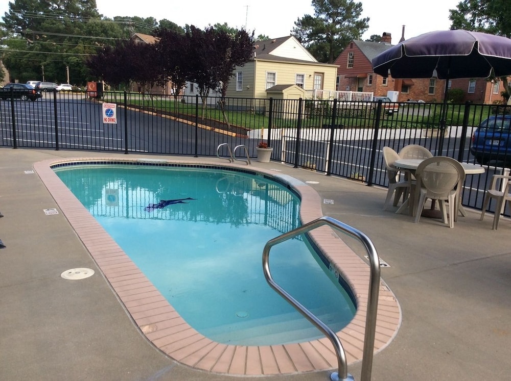 Econo Lodge Williamsburg Historic Area 26/37