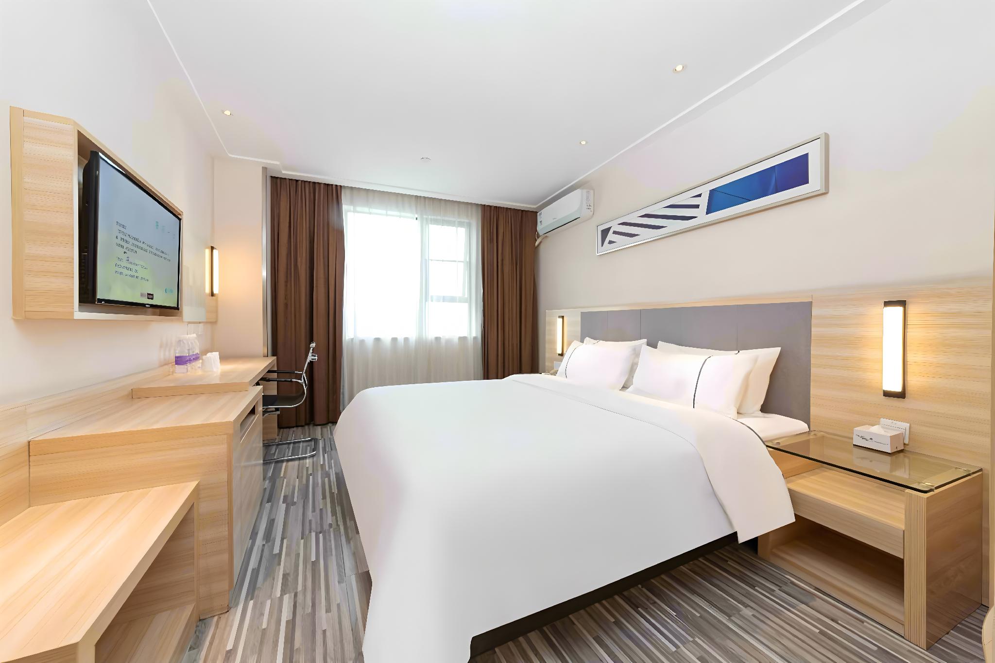 Deluxe, Family, King and Queen Bed