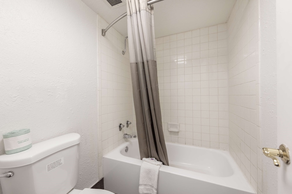 Motel6 Knoxville, TN 20/46