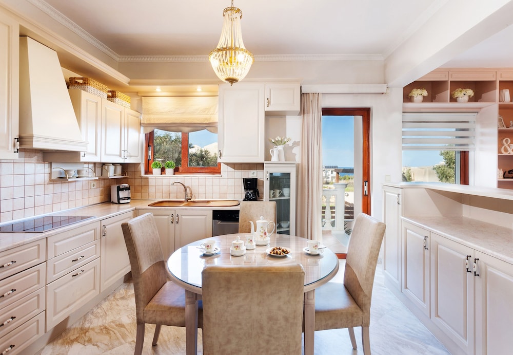 Villa Vanelia Mare 24/35