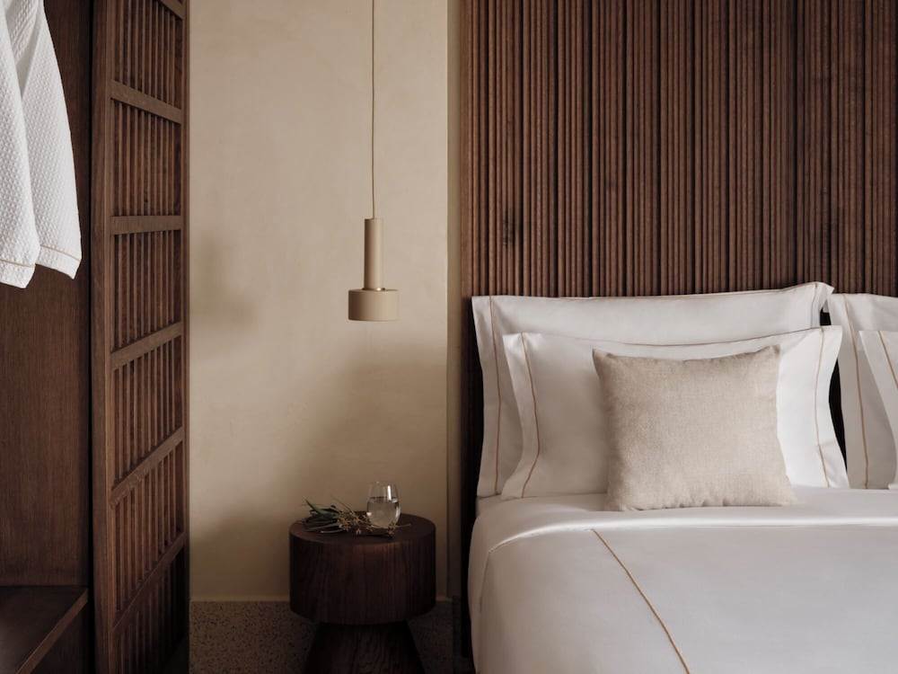 Enarma Suites & Spa 30/65