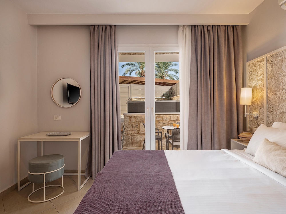 Atlantica Caldera Beach Hotel 22/65