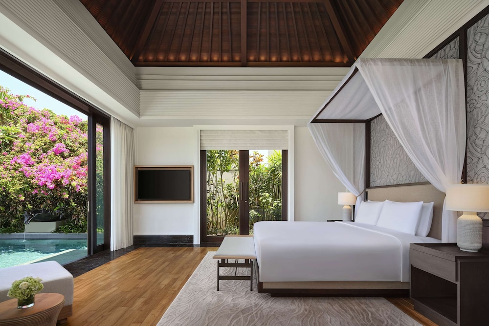 1 BEDROOM, GARDEN POOL, TROPICAL, VILLA