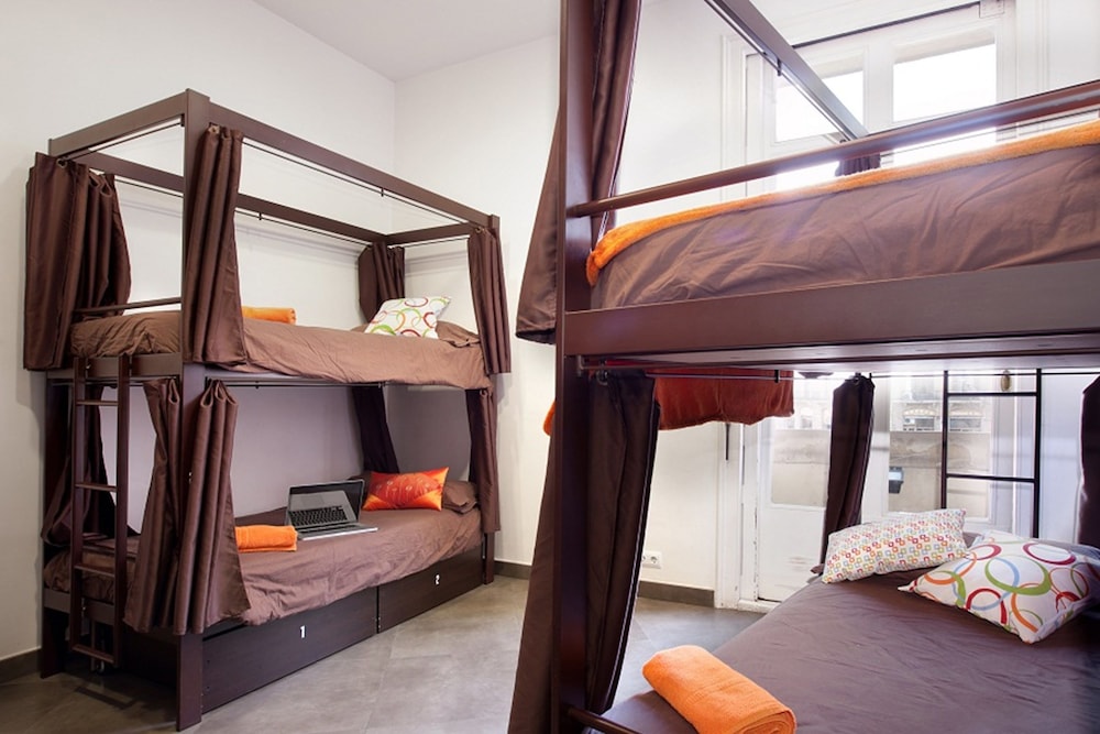 Hip Karma Hostel Shared Rooms 20/50