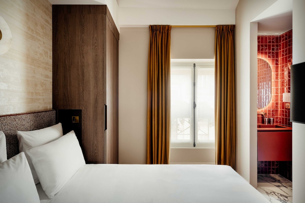 Jills Hotel 16/37