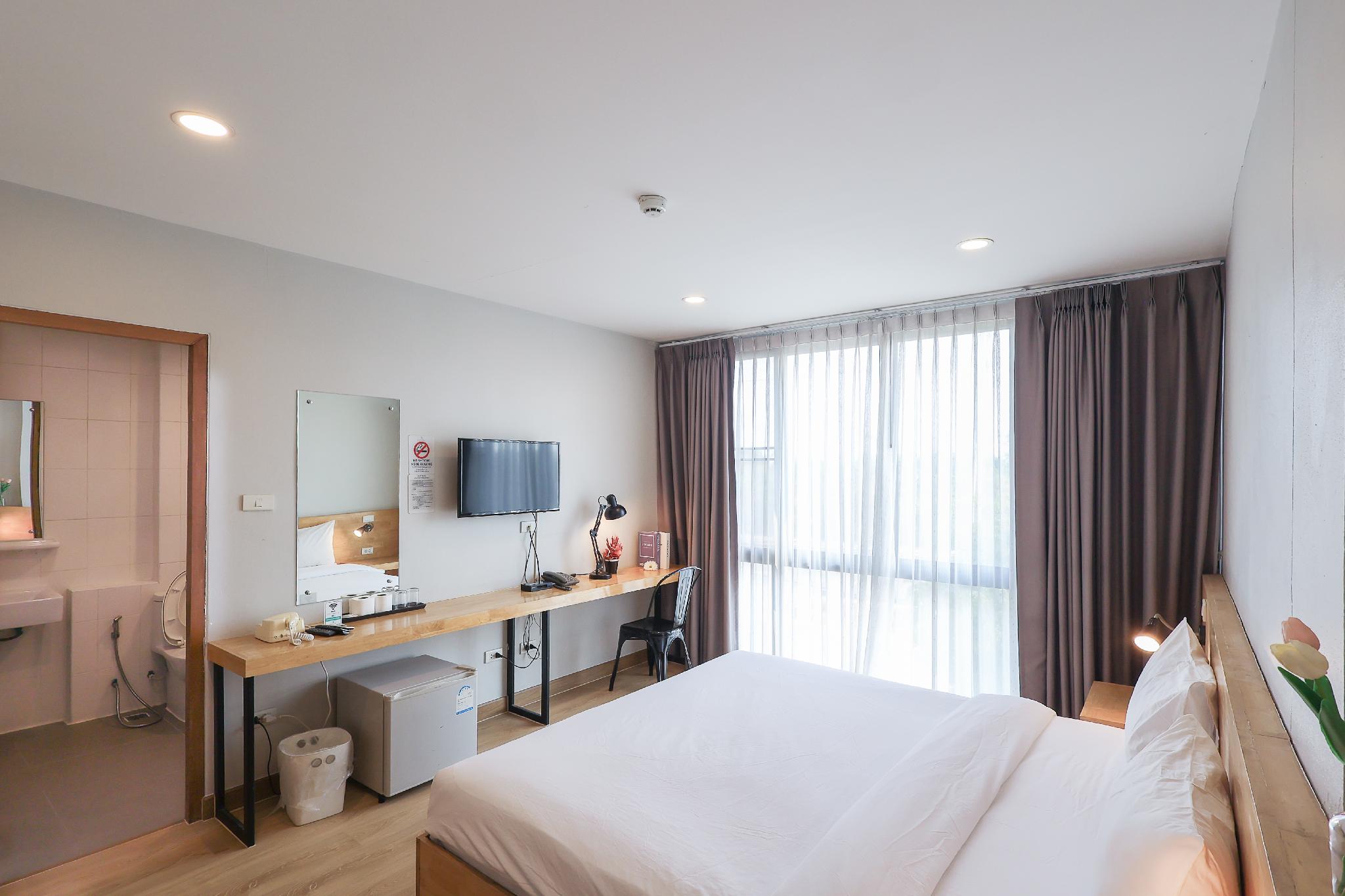 Standard, King Bed