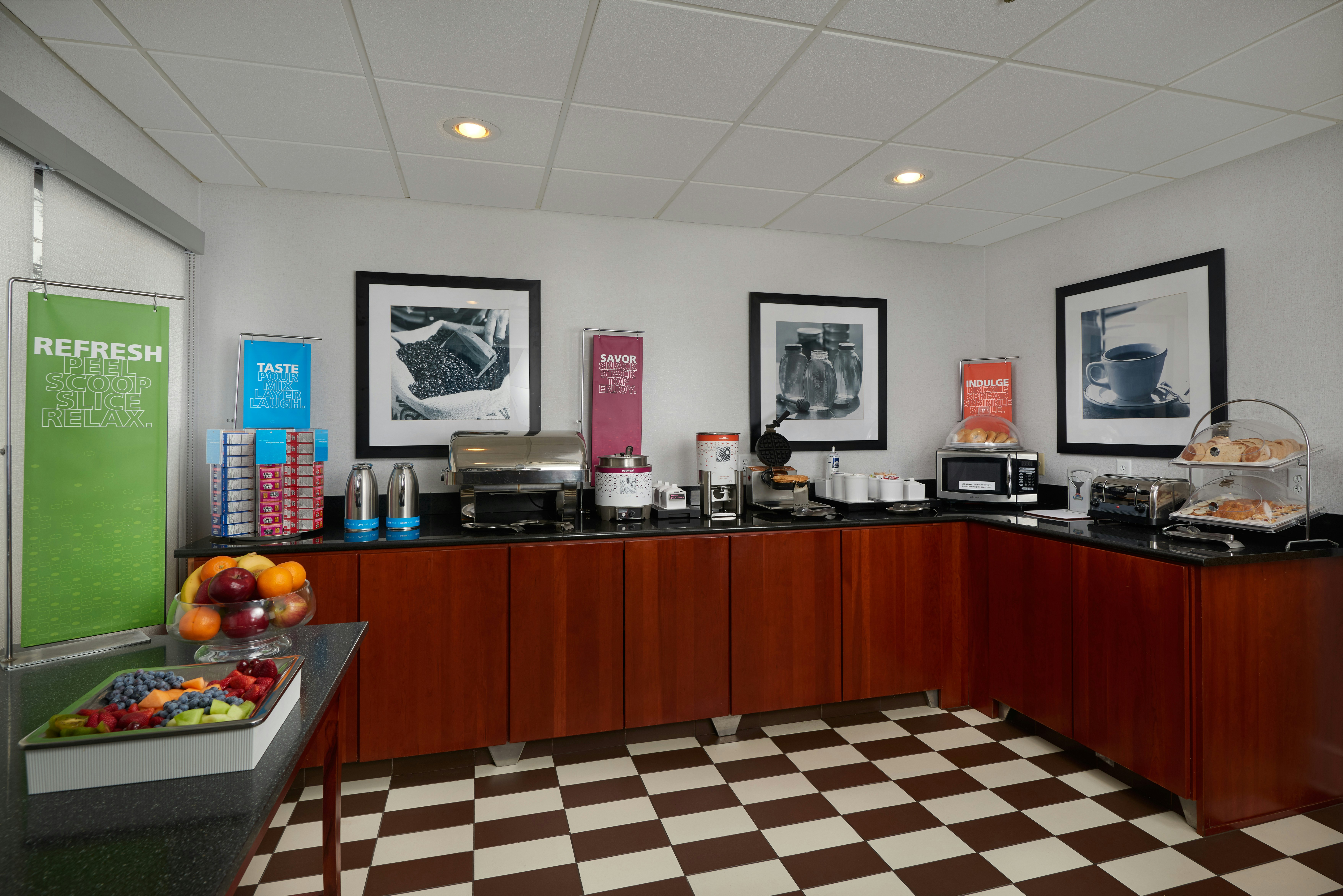 Hampton Inn Youngstown-West/I-80 4/32