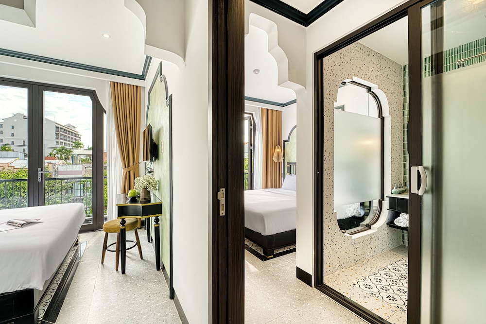 Rokas Hoi An Boutique Hotel 42/48