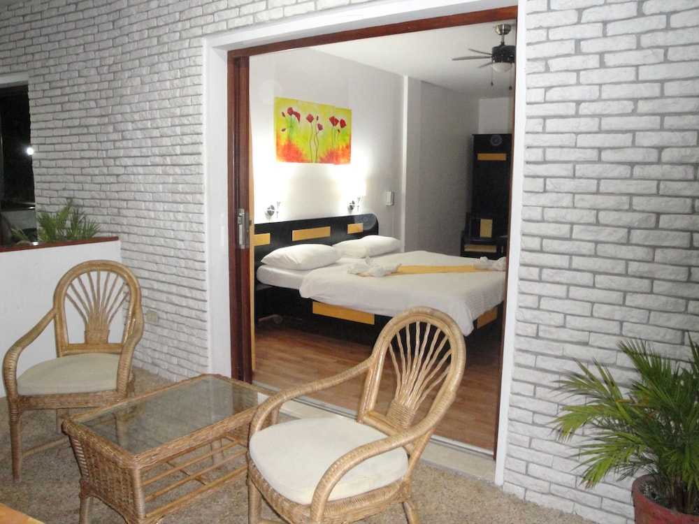 Harmony Hotel 41/57
