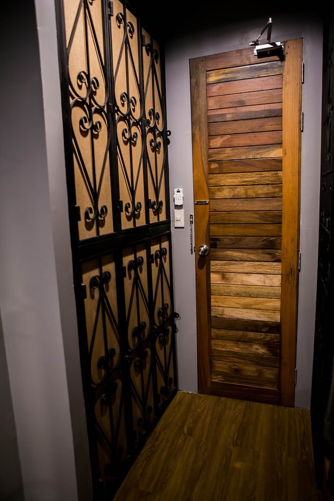 Silom Space Hostel 55/72
