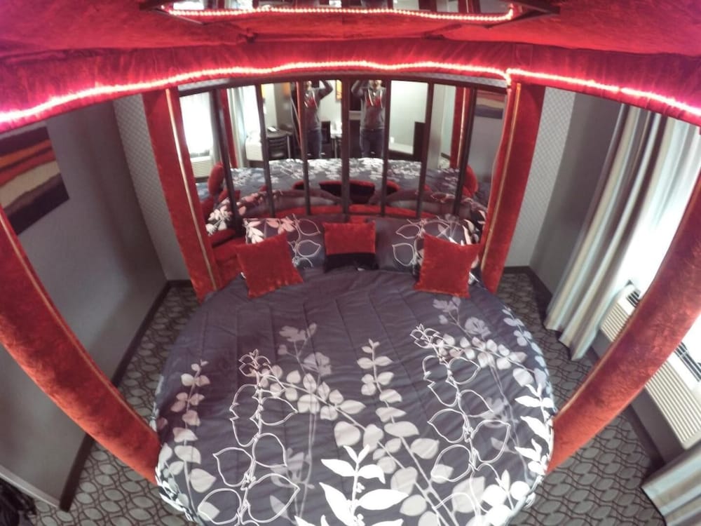 Red Carpet Inn Elmwood Park 31/48