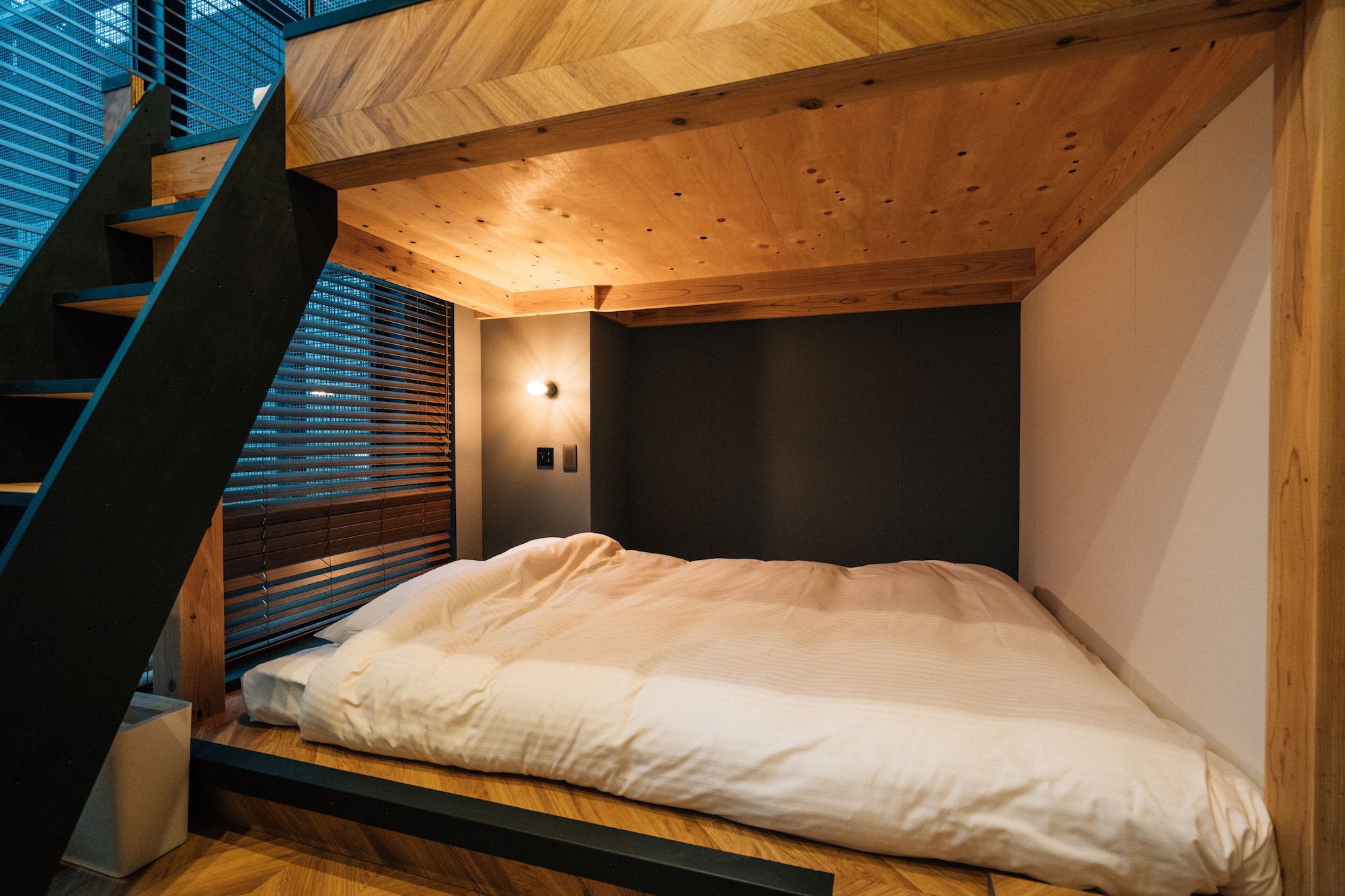 STANDARD, 2 DOUBLE BEDS