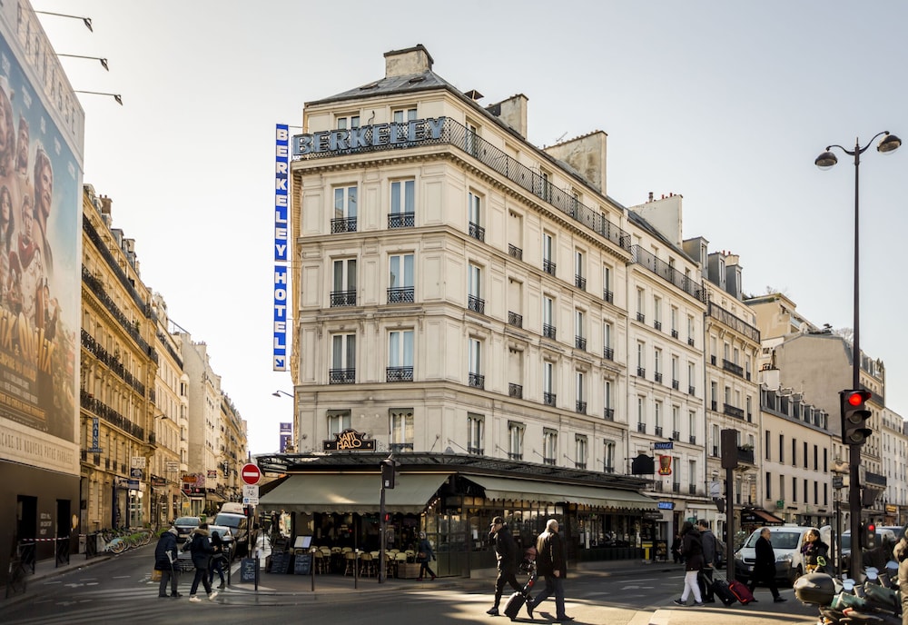 Berkeley Paris in PARIS