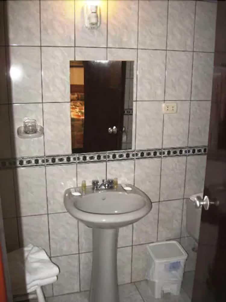 DM Hoteles Ayacucho 43/43