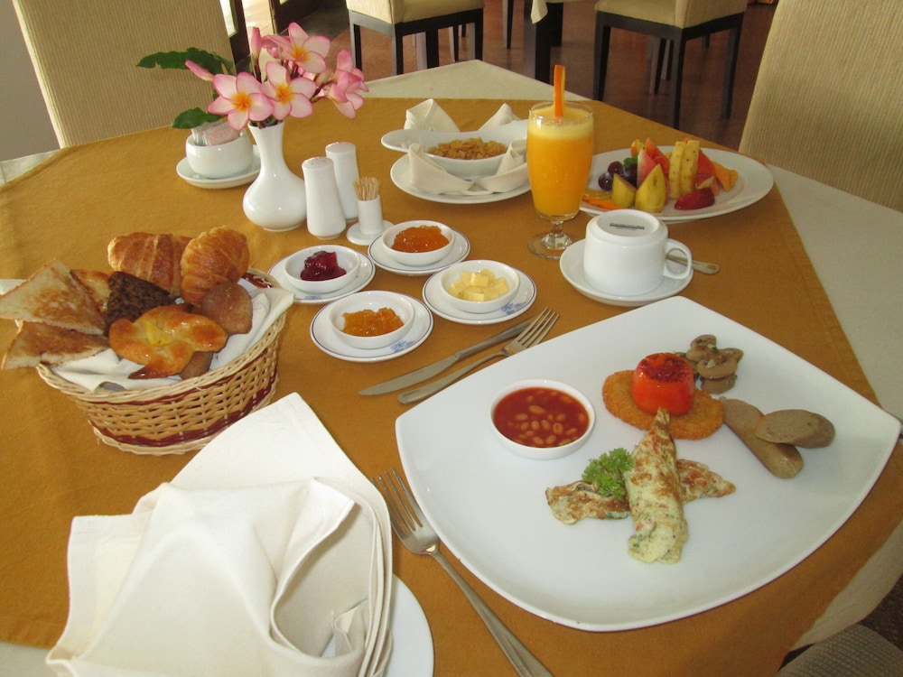 Rajarata Hotels 35/50