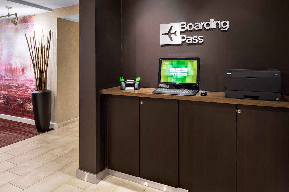 Lobby at COURTYARD PITTSBURGH AIRPORT, CORAOPOLIS - PA