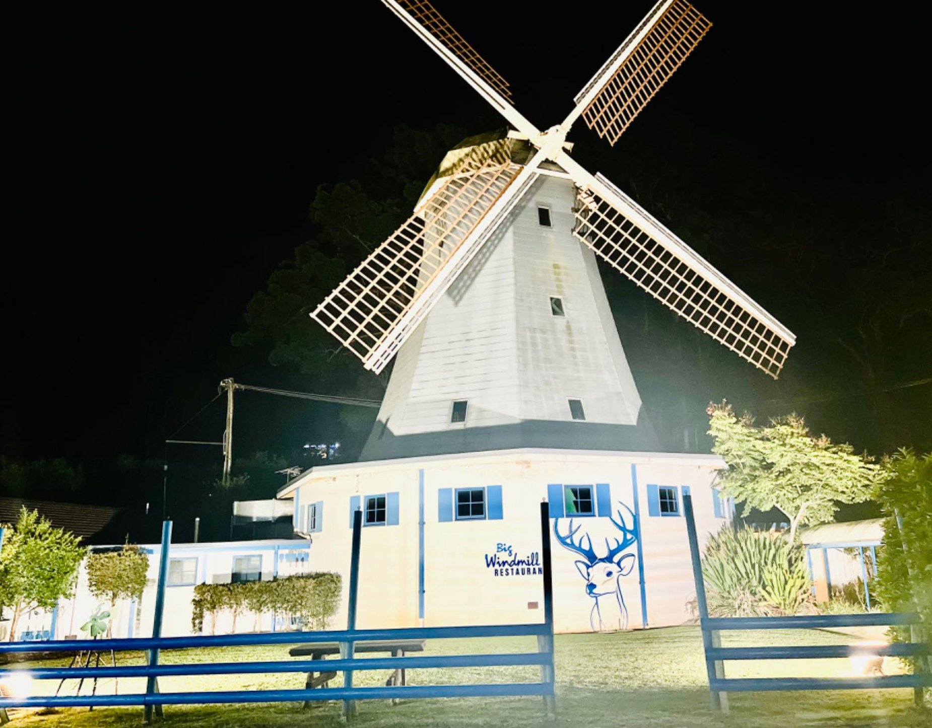 BIG WINDMILL CORPORATE & FAMILY MOTEL 2/35