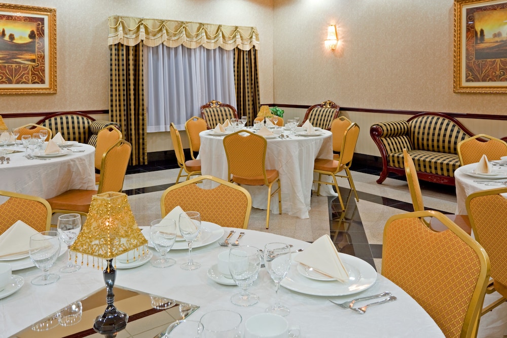Holiday Inn Express Hotel & Suites Newton Sparta 30/44