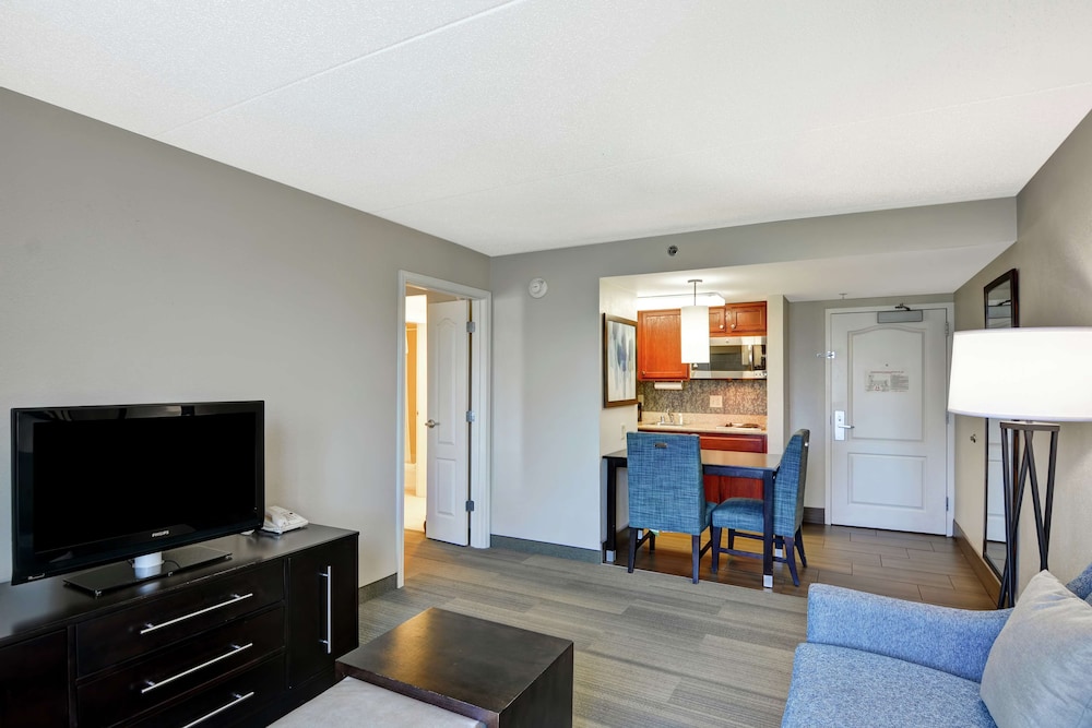 Homewood Suites by Hilton Lexington Fayette Mall 35/45