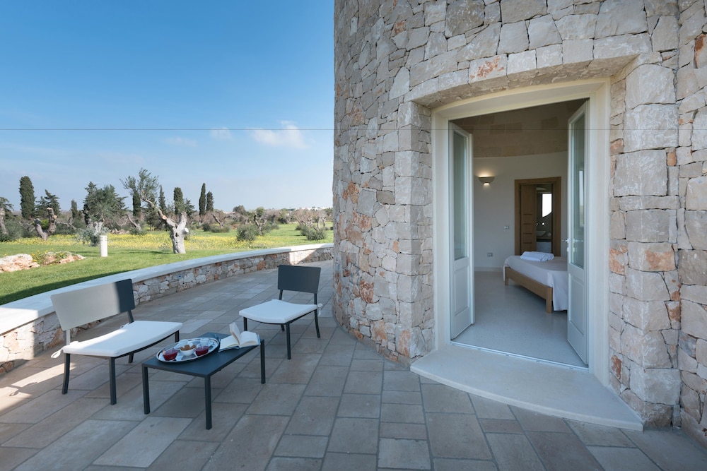 Tenuta Monticelli Bio Relais 53/64