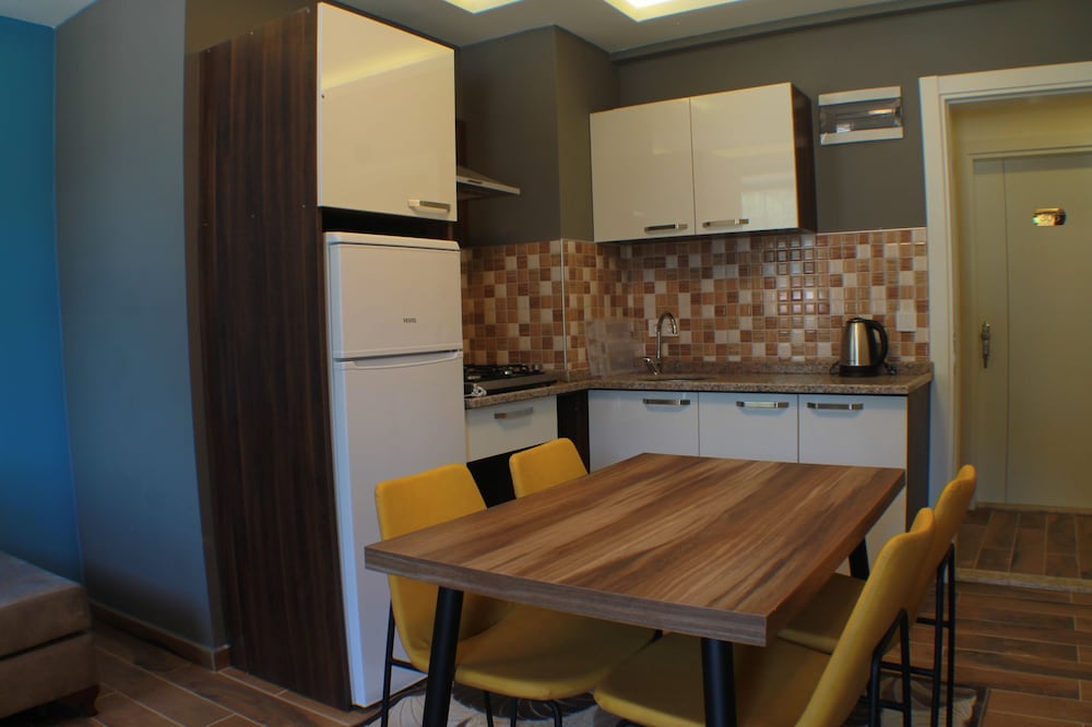 Hirande Hotel 36/50