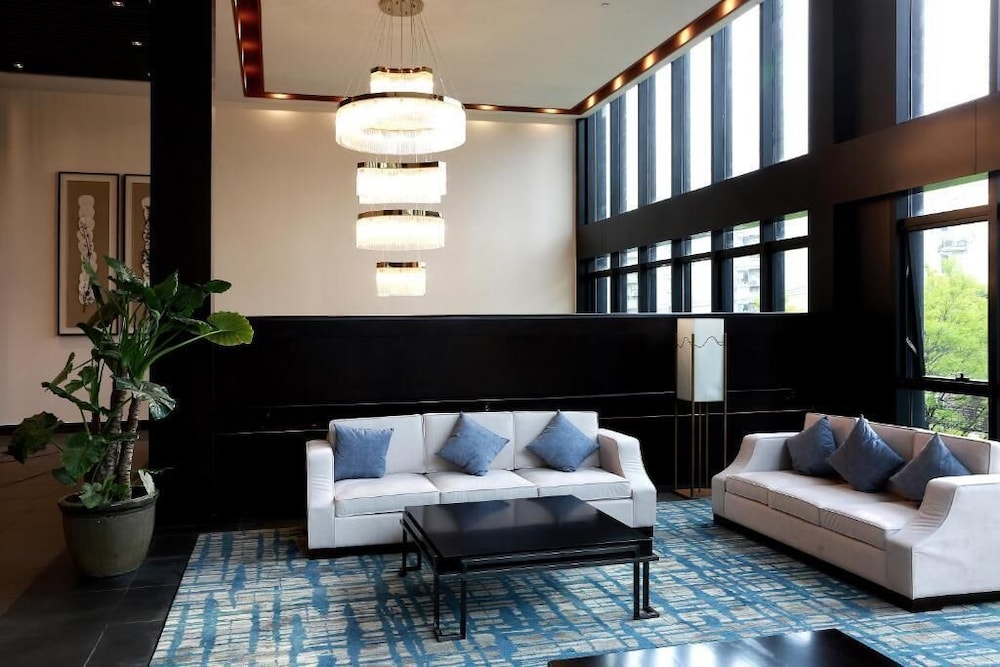 UrCove by HYATT Shanghai Jinqiao Center 24/40