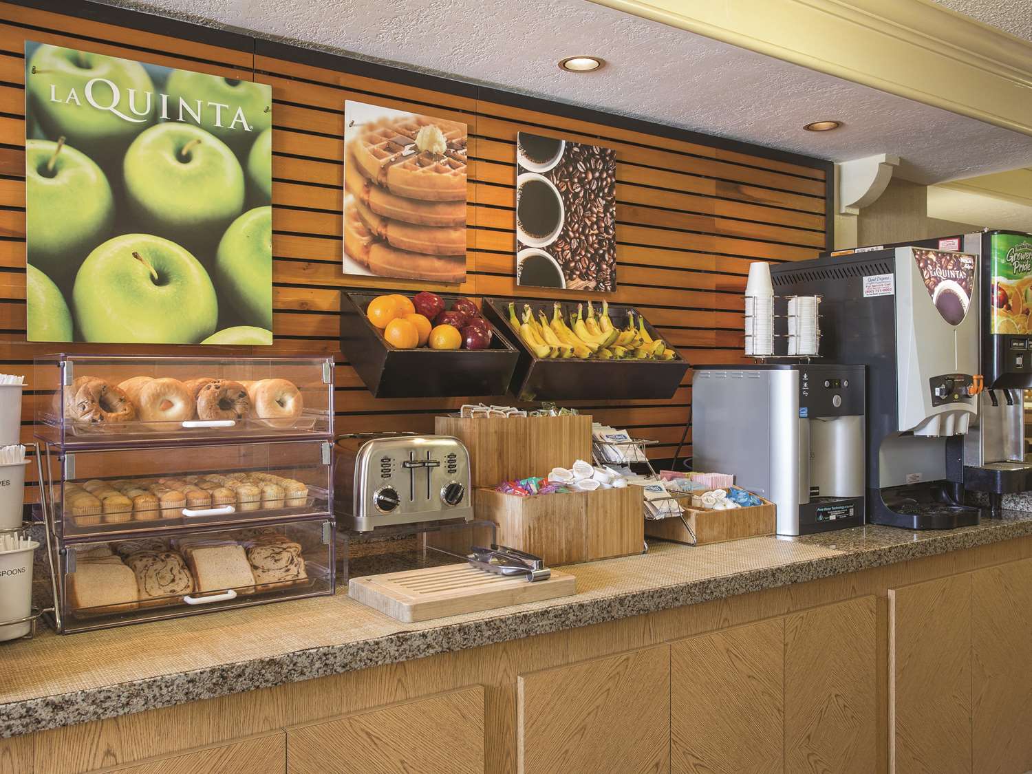 La Quinta Inn by Wyndham San Diego Chula Vista 18/39